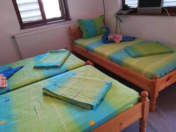 Фото номера Трехместный номер с балконом Гостевой дом Villa Bulgarka г. Divchovoto 5